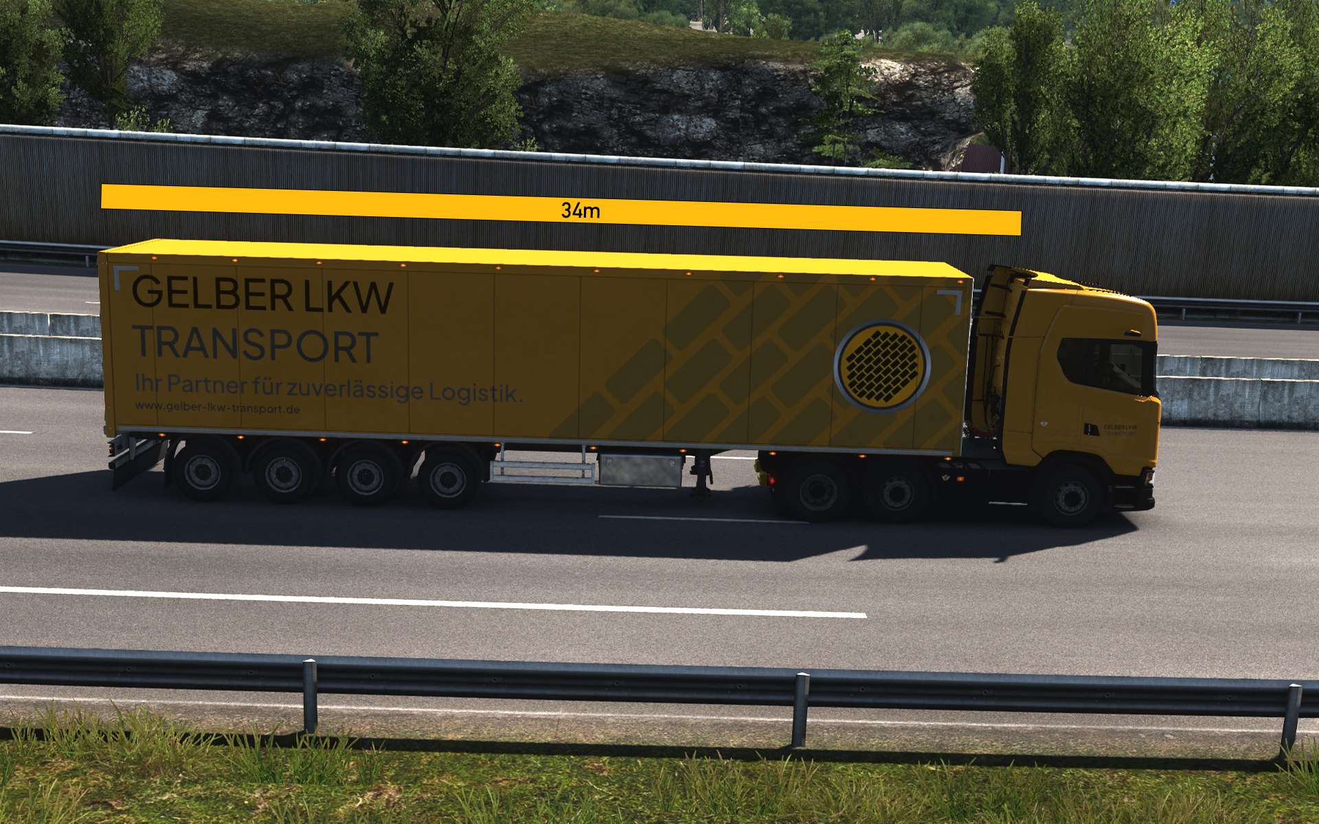 Gelber LKW auf Autobahn